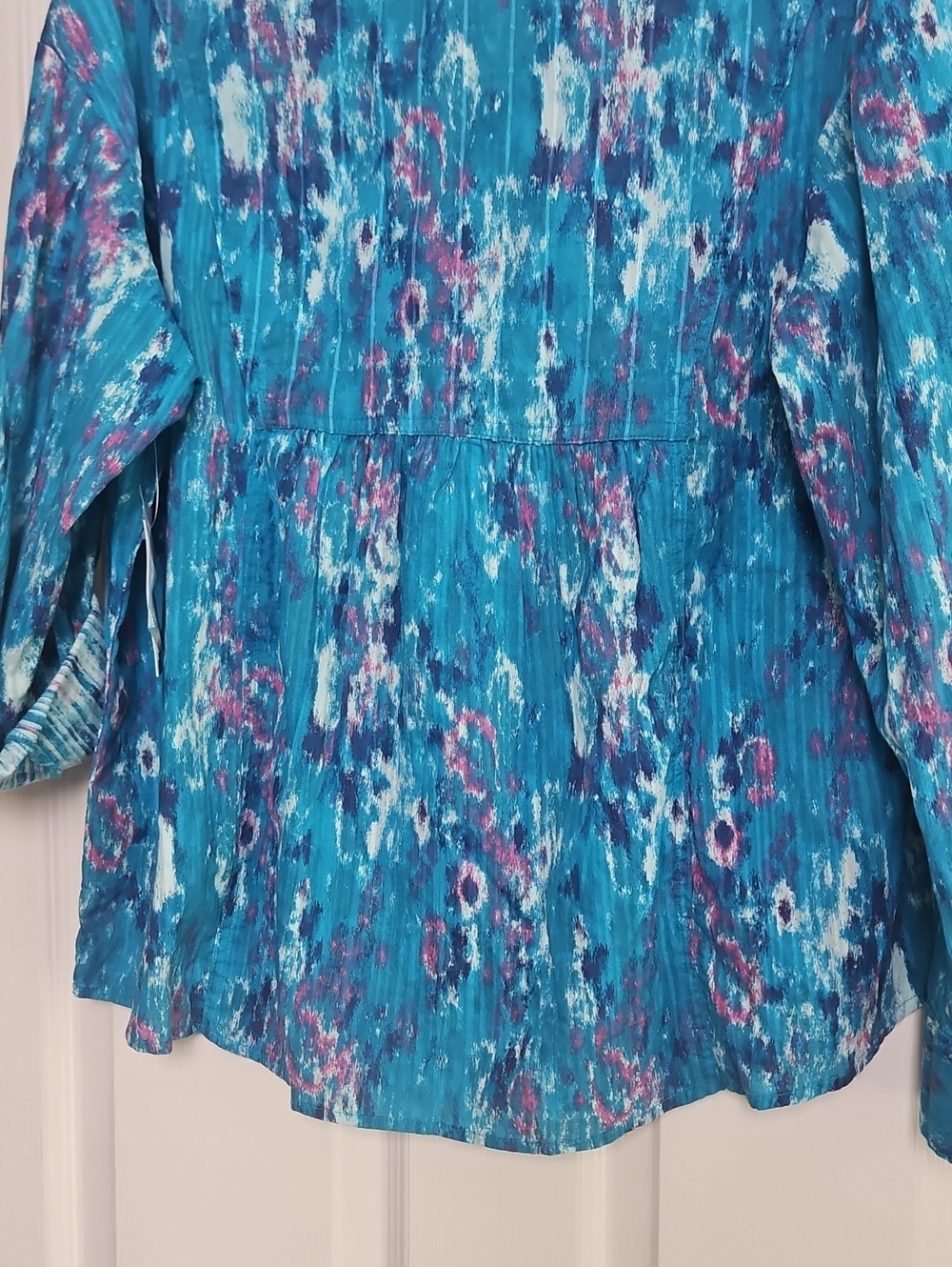 Westbound Long Sleeve Collared Partial Button Relaxed Tunic: Turquoise Monet: XL - Picture 12 of 16